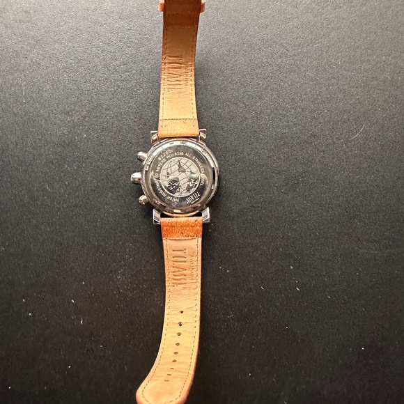 Alviero Martini 1 Classe Watch (Brown) - Picture 2 of 2